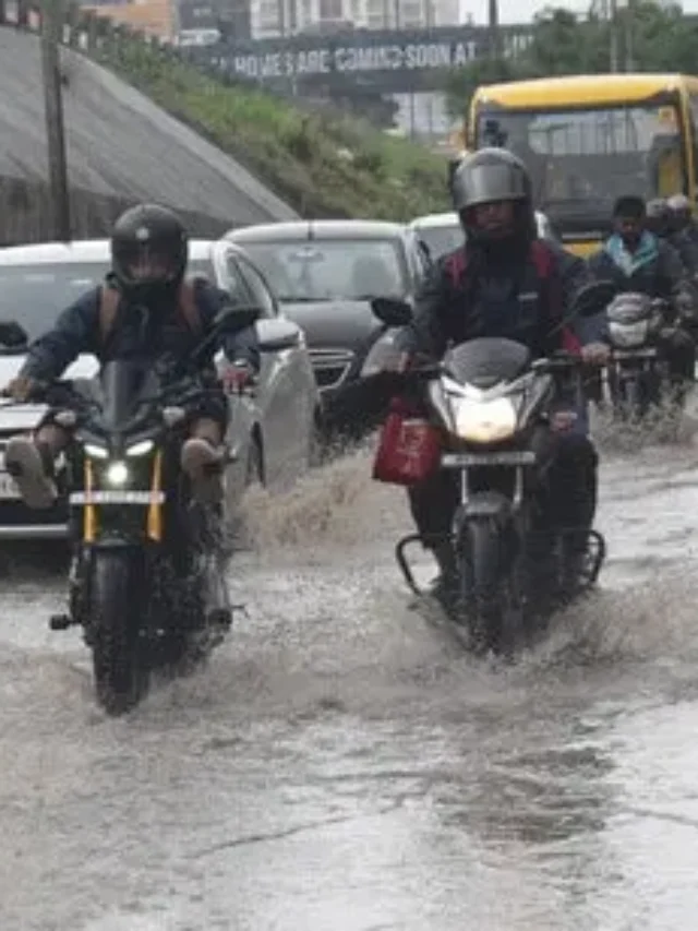 Heavy Rains Disrupt Life in Pune: Schools Closed, Traffic Snarls, and Flood Warnings Issued